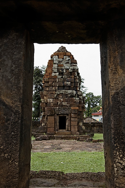 Prasat Sa Kamphaeng Noi-043
